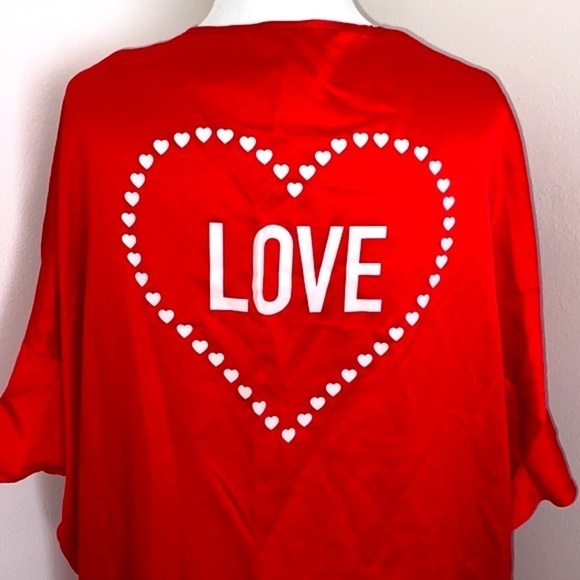 NWT Victoria’s Secret “LOVE” satin robe - Picture 4 of 6